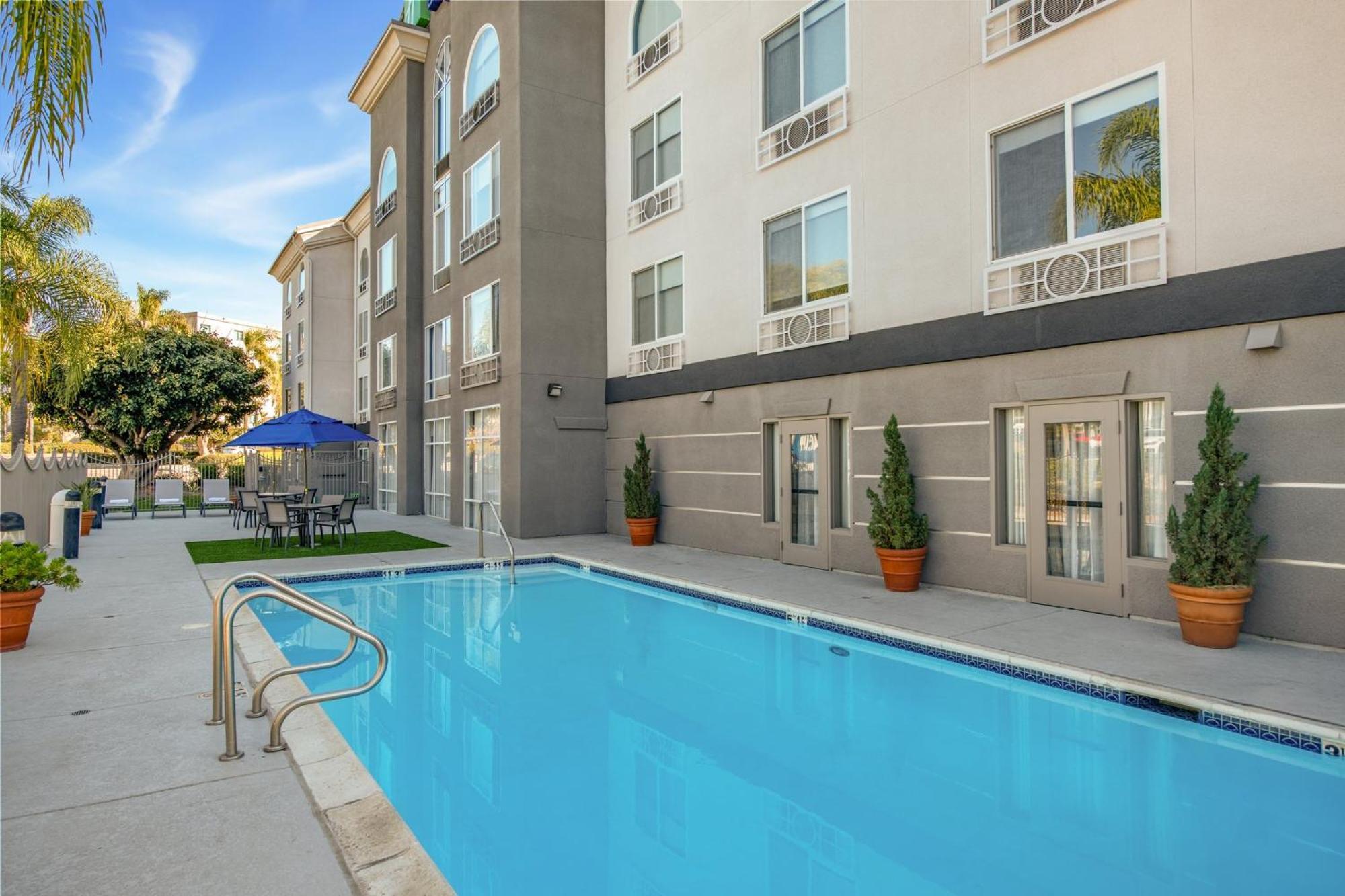 Holiday Inn Express San Diego - Sorrento Valley By Ihg Экстерьер фото